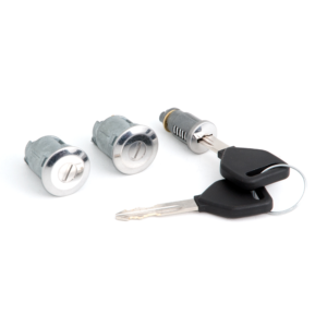 international – ignition & 2 door lock set (aftermarket)